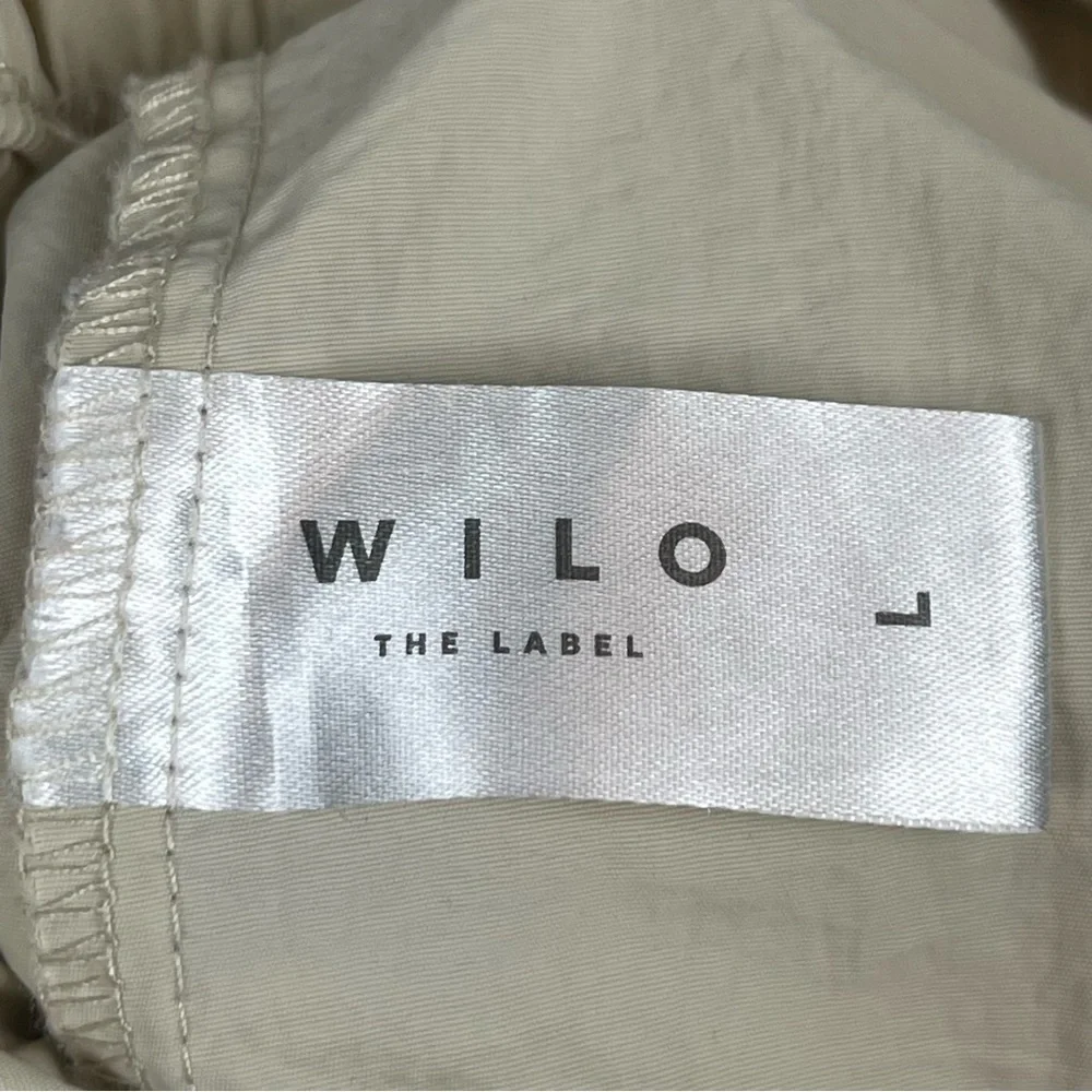 Wilo The Label womens khaki nylon cargo parachute wide leg pants, large.